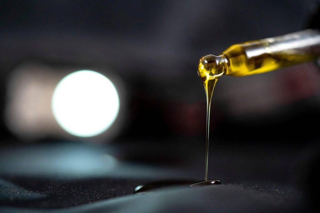 CBD Distillate: Benefits, Uses, and Where to Buy Online